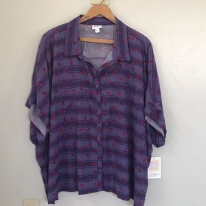 NWT LulaRoe Amy shirt Lipstick design